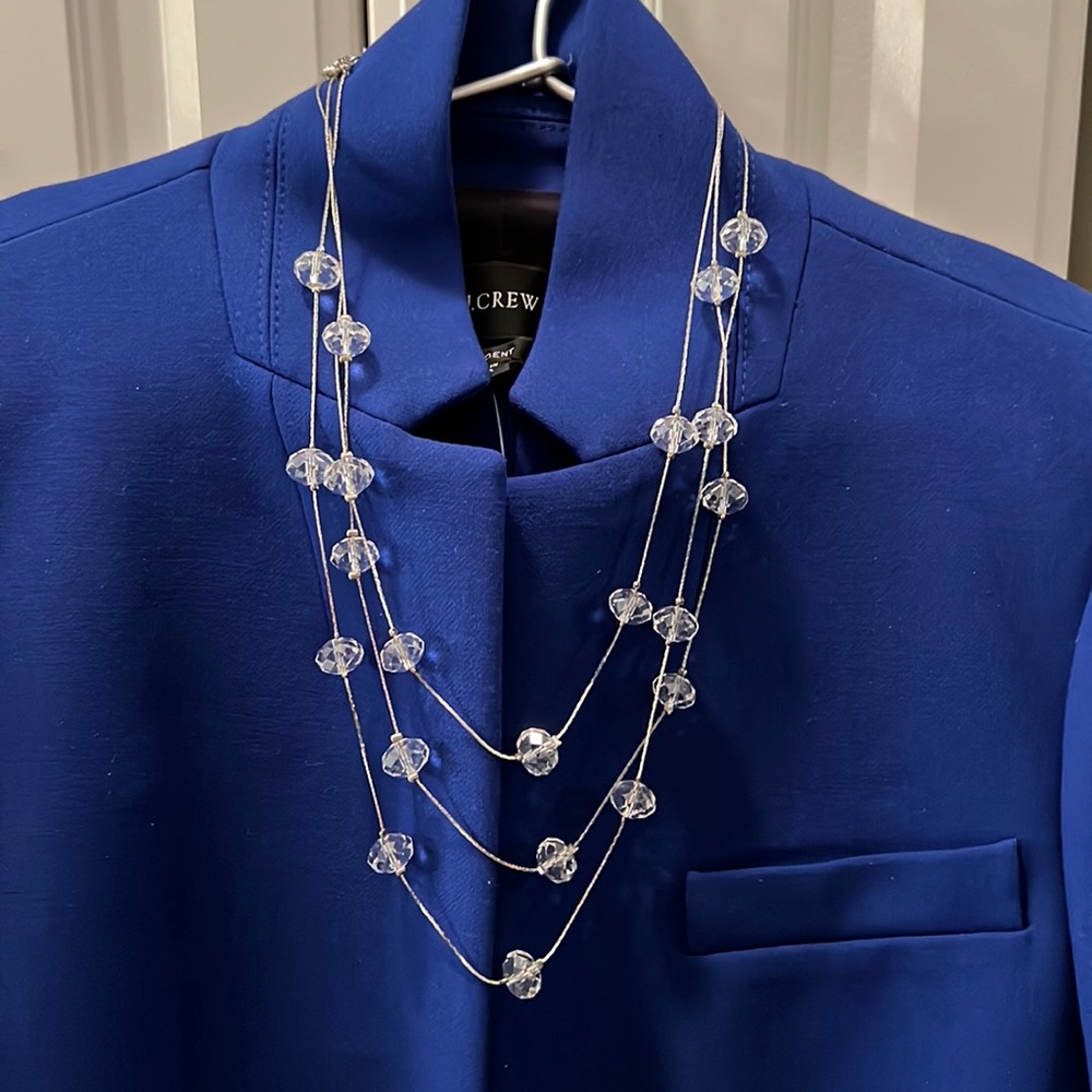 Crystal-like necklace